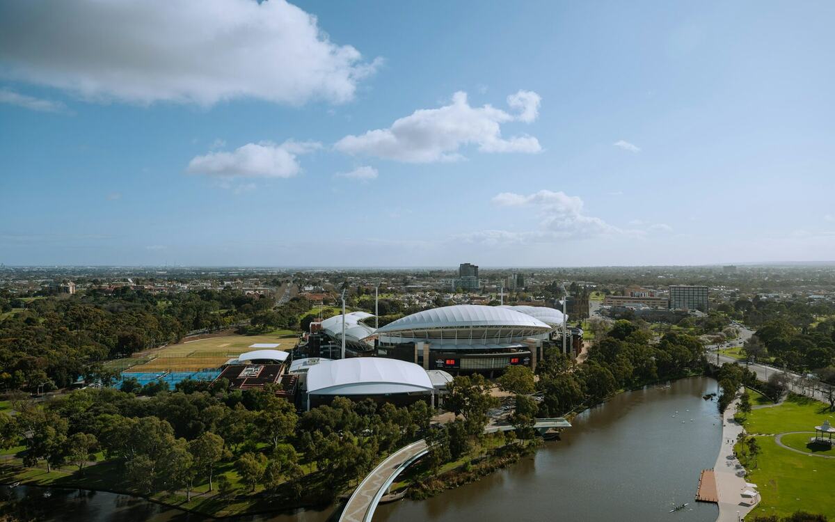 Adelaide Oval beside the River Torrens